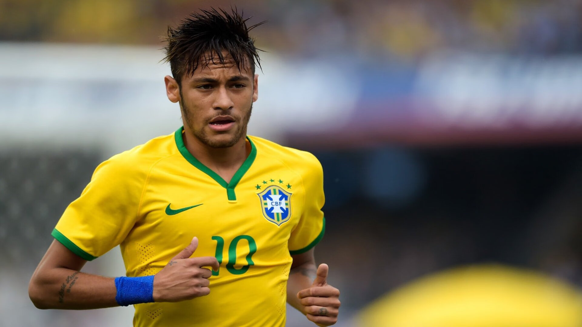 中国足球年度最佳阵容预测报告，中国足球队最佳阵容