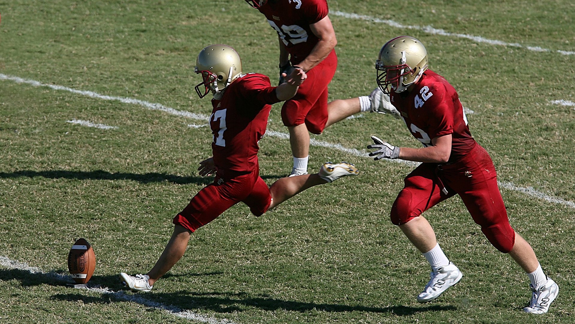 赛季末冲刺：哪些球队有望登顶冠军排名？，球队冠军总数最多